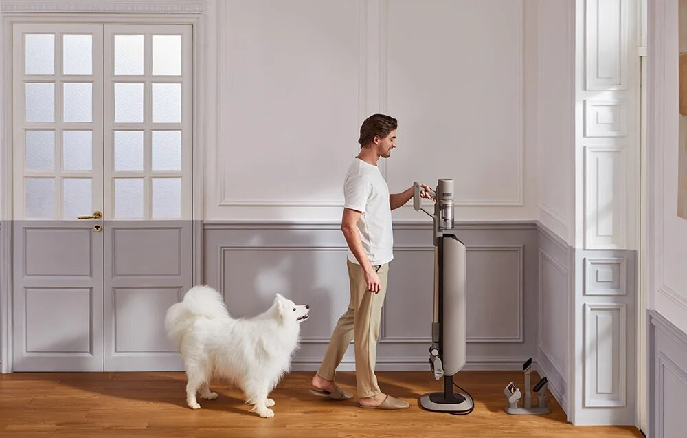 Pudełko od tostera ze zdjęciem tostera i dwiema kromkami tostów.