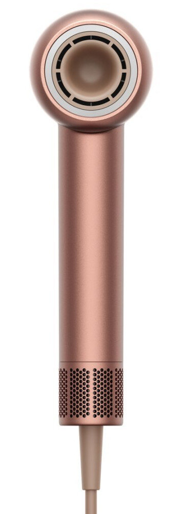 Suszarka do włosów w kolorze różowego złota. Ma okrągłą głowicę z dyszą i długi uchwyt z przewodem zasilającym.