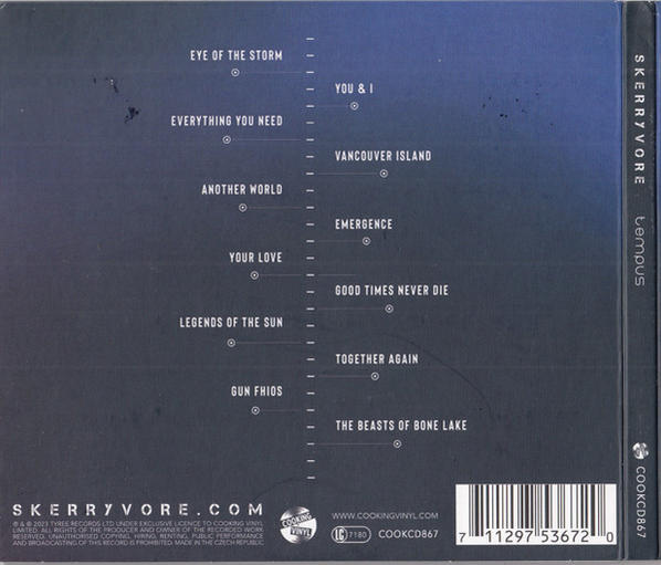 CD-Cover mit Titelliste. Text enthält 'Skerryvore', 'beamus' und eine Website. Dunkelblauer Hintergrund.