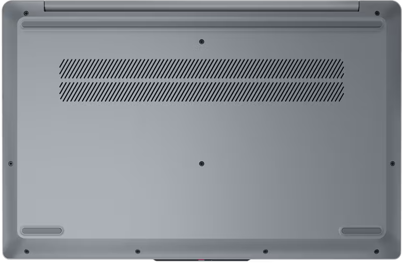 Die Unterseite eines silbernen Laptops mit sichtbaren Lüftungsschlitzen und Schrauben.