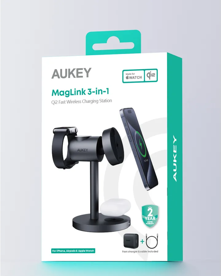 Boîte de chargeur sans fil AUKEY MagLink 3-en-1. Charge de téléphone, montre et écouteurs. Boîte blanche avec accents verts.
