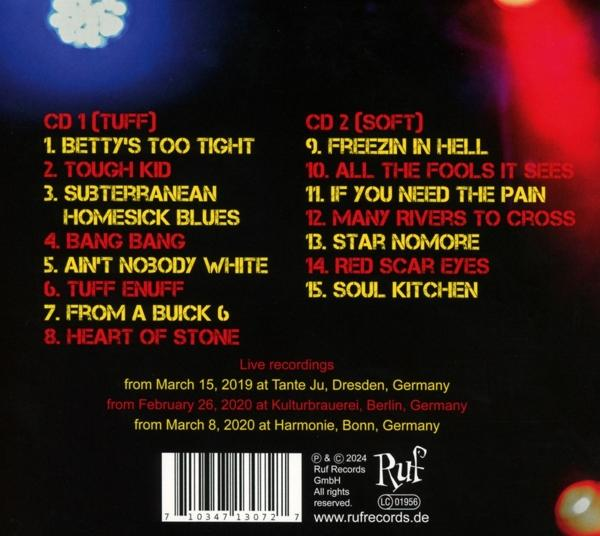 CD-Cover mit Trackliste, Bandname und Live-Aufnahmeinformationen.