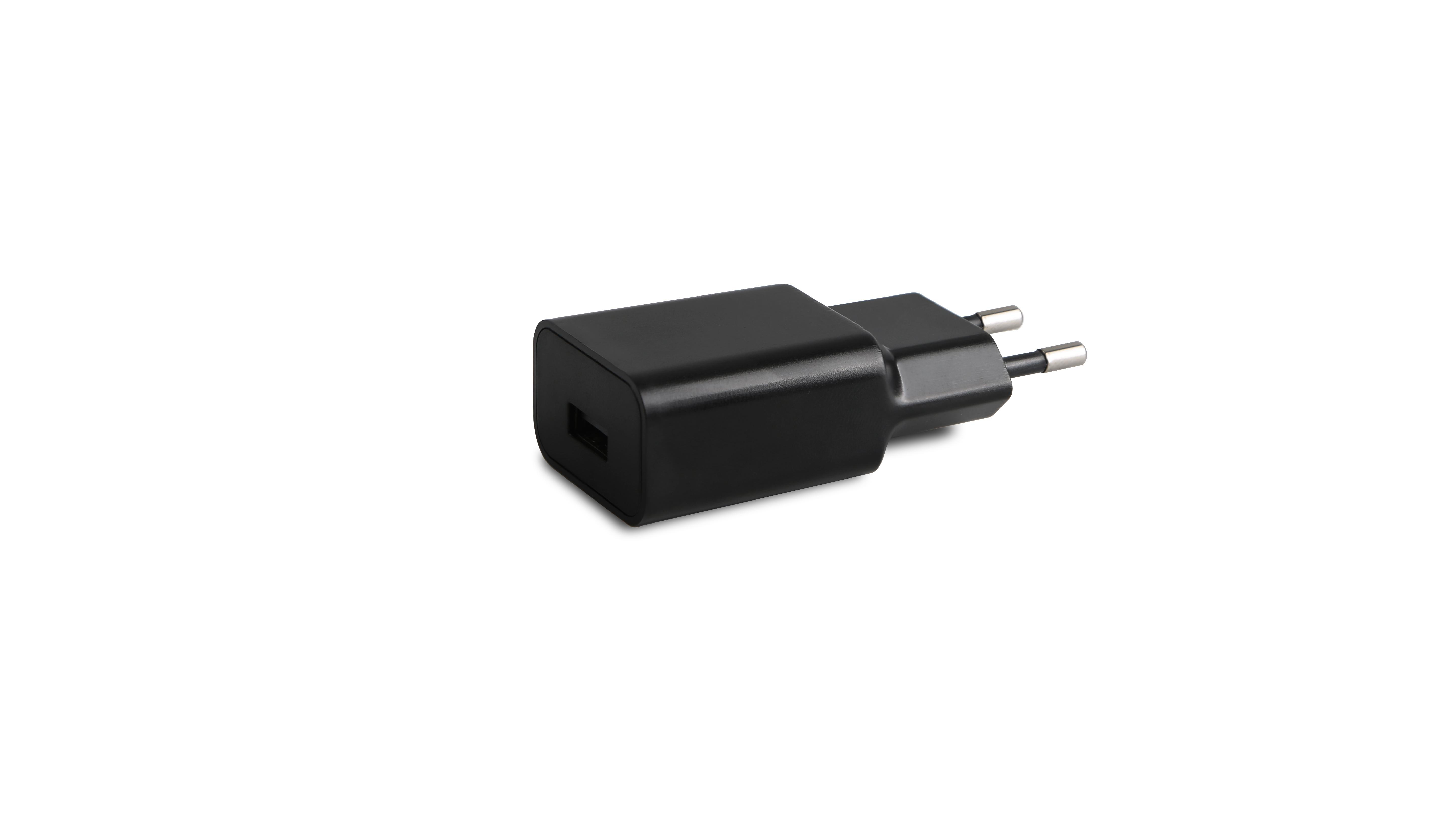Schwarzes Telefonladegerät auf weißem Hintergrund. Es hat einen USB-Anschluss.