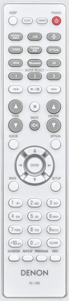 Biały pilot z wieloma przyciskami i logo DENON.