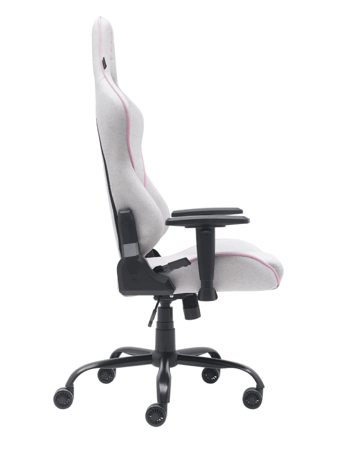 Una silla gamer blanca y rosa vista de lado, con base y ruedas negras.