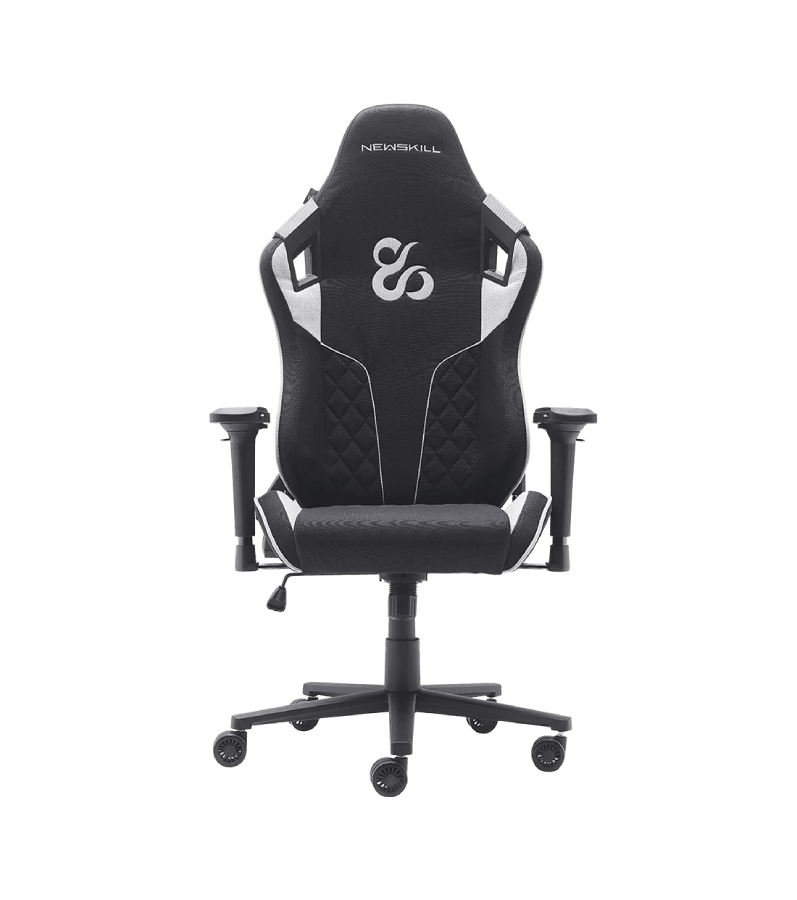 Silla gaming negra con detalles blancos y el logo de Newskill.