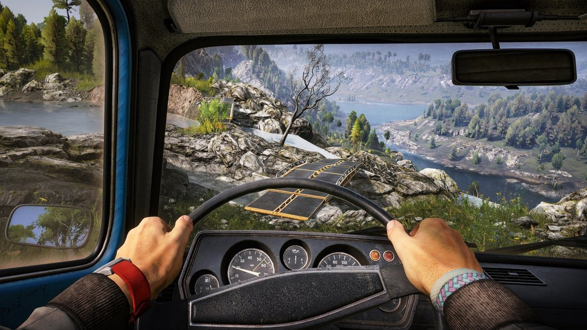 Vue du conducteur depuis la voiture, conduisant sur un pont.