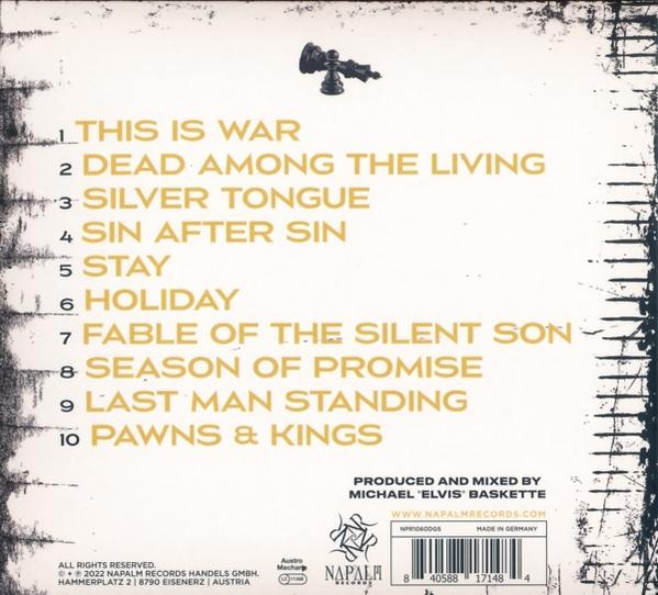 Egy album hátlapja a számlistával. A szöveg sárga, texturált, elhalványult szürke háttéren. A Napalm Records logó látható.