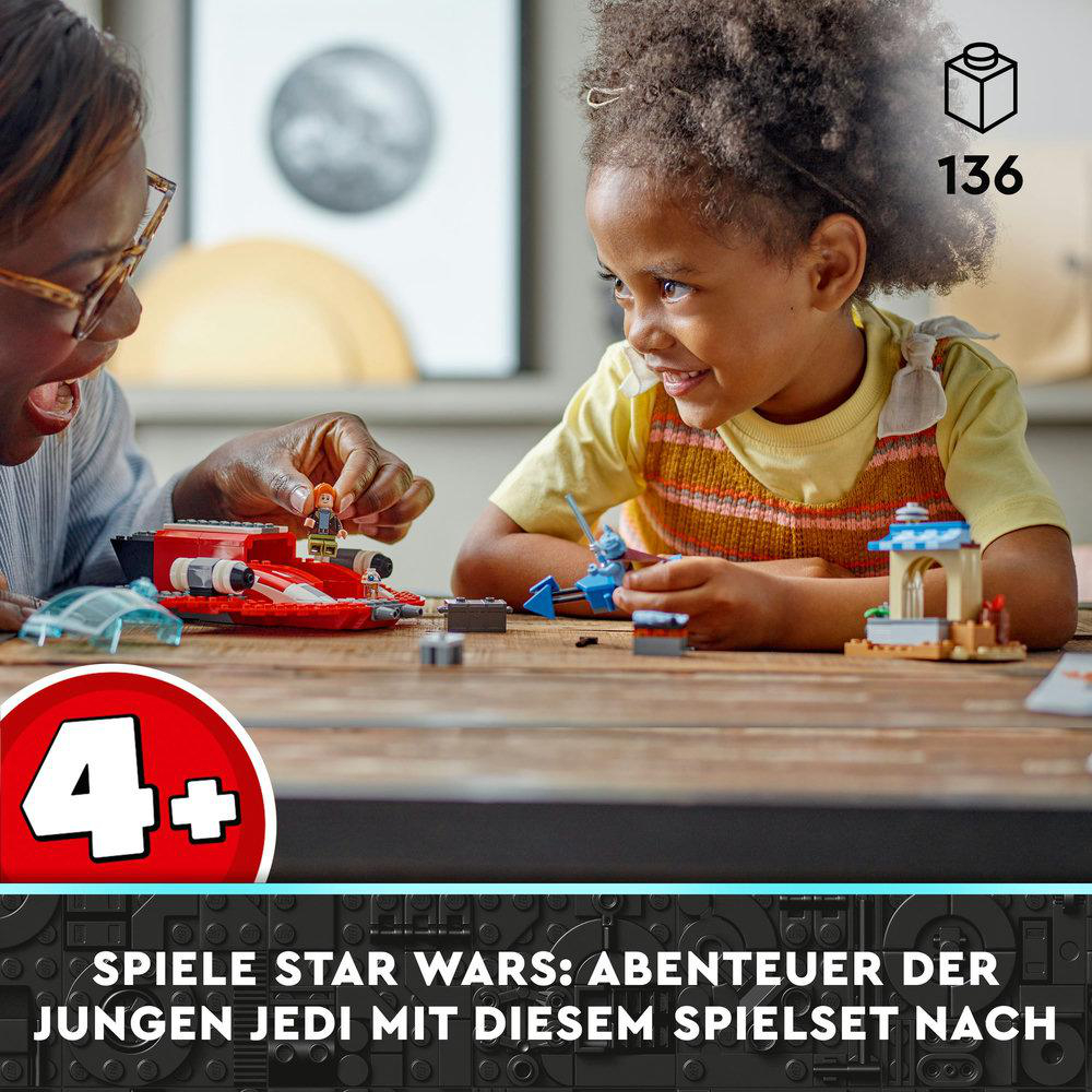 Zwei Personen spielen mit einem Lego Star Wars Set. Das Set enthält ein rotes Raumschiff und Figuren. Ein 4+ Zeichen ist sichtbar.