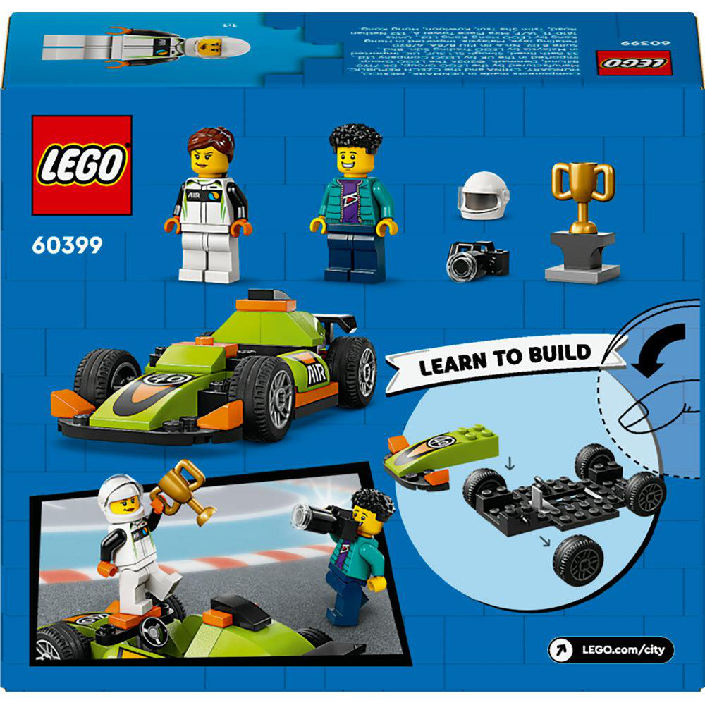 LEGO Rennwagen-Set-Box mit Minifiguren, einem grünen Rennwagen und Bauanleitungen. Weißer Hintergrund.