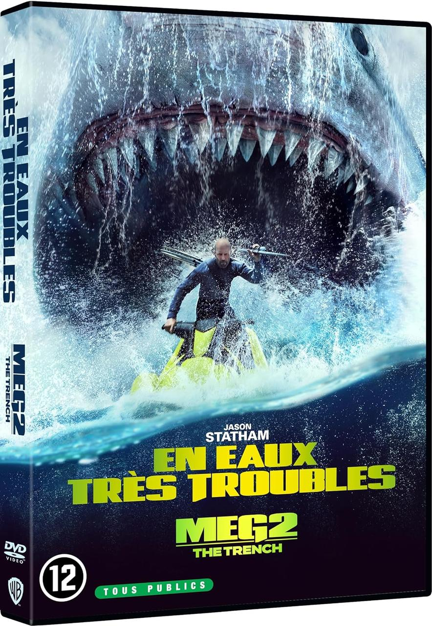 DVD-hoes voor de film Meg 2: The Trench. Toont een haai die een boot aanvalt met Jason Statham.