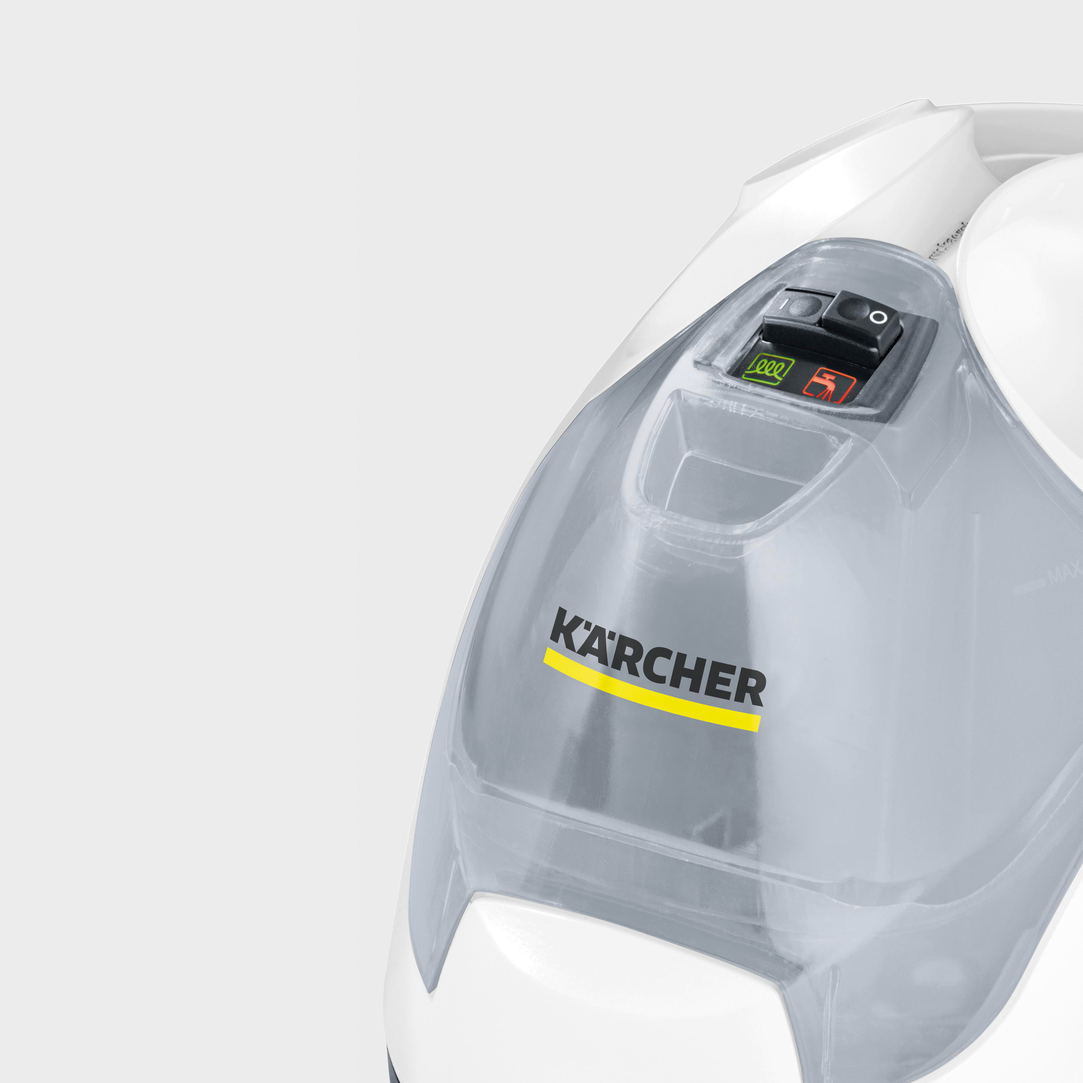Nahaufnahme eines Kärcher-Dampfreinigers, zeigt den Einschaltknopf und den Wassertank.