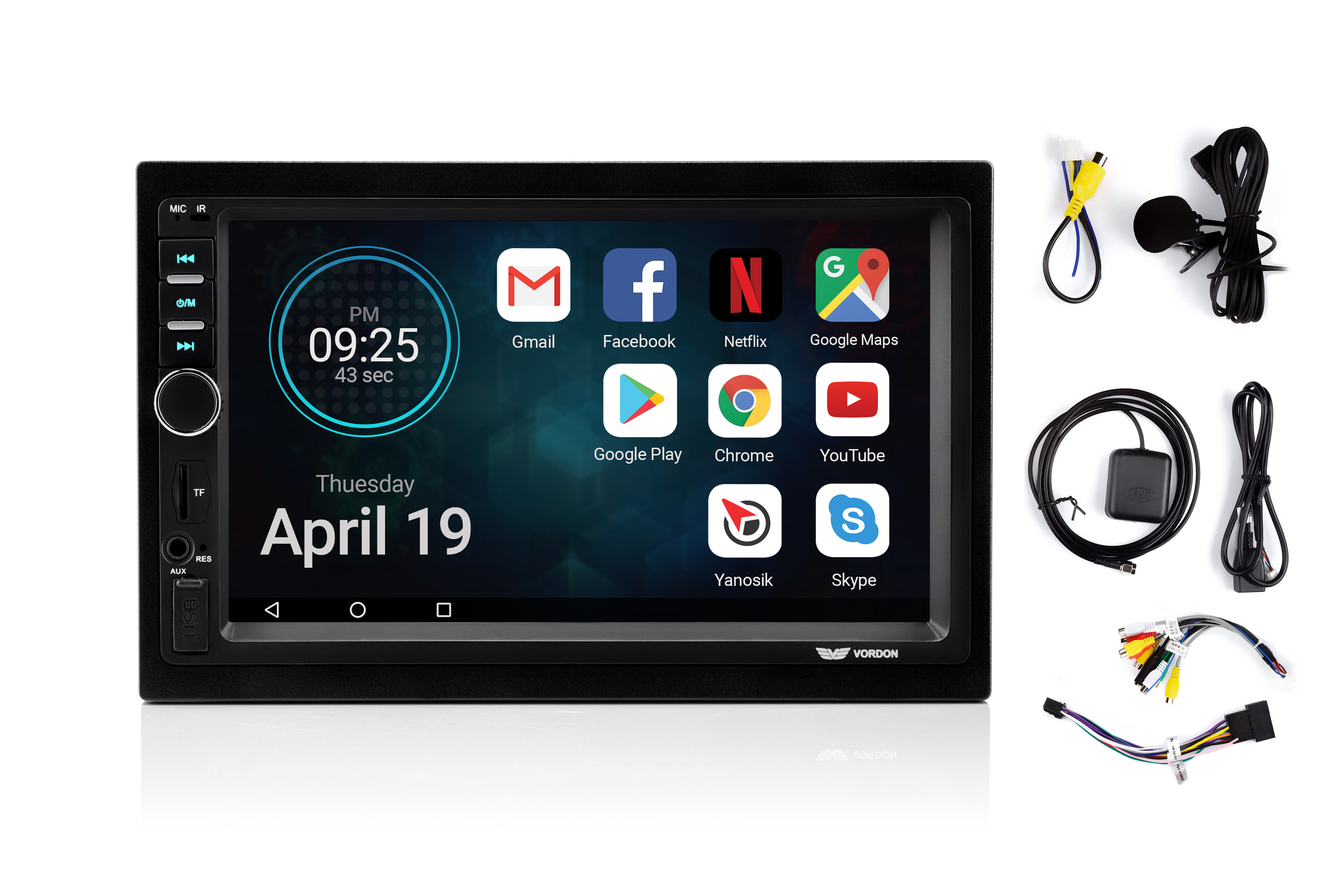 System stereo do samochodu z ekranem wyświetlającym zegar i ikony aplikacji. Kable i akcesoria pomocnicze.