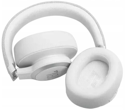 Białe słuchawki JBL, złożone, z widoczną poduszką na ucho.