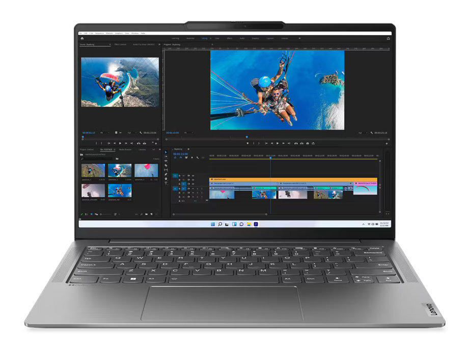 Laptop wyświetlający interfejs oprogramowania do edycji wideo, pokazujący film w trakcie edycji.