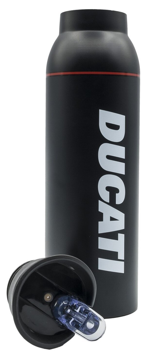 Czarna butelka na wodę Ducati z czerwonym paskiem i napisem DUCATI w kolorze białym.