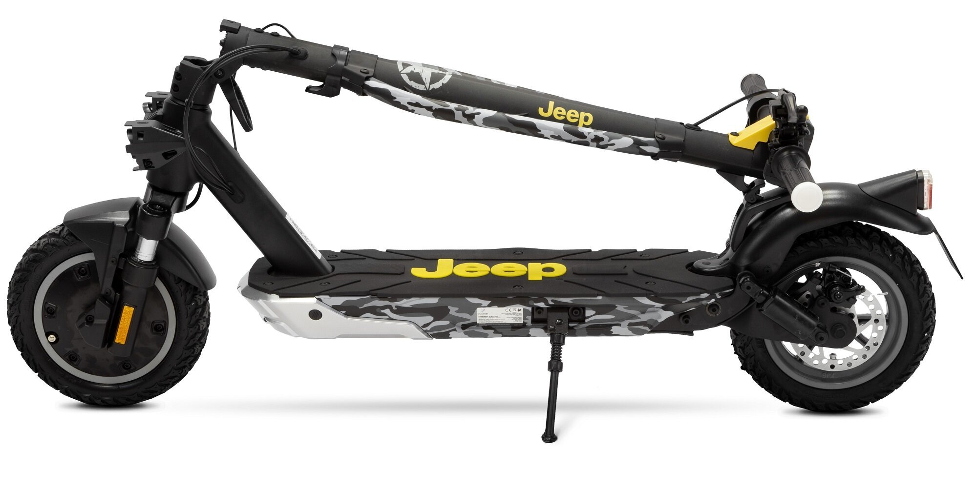 Czarna i żółta hulajnoga elektryczna Jeep. Ma czarny pokład z nadrukiem moro i podpórkę.
