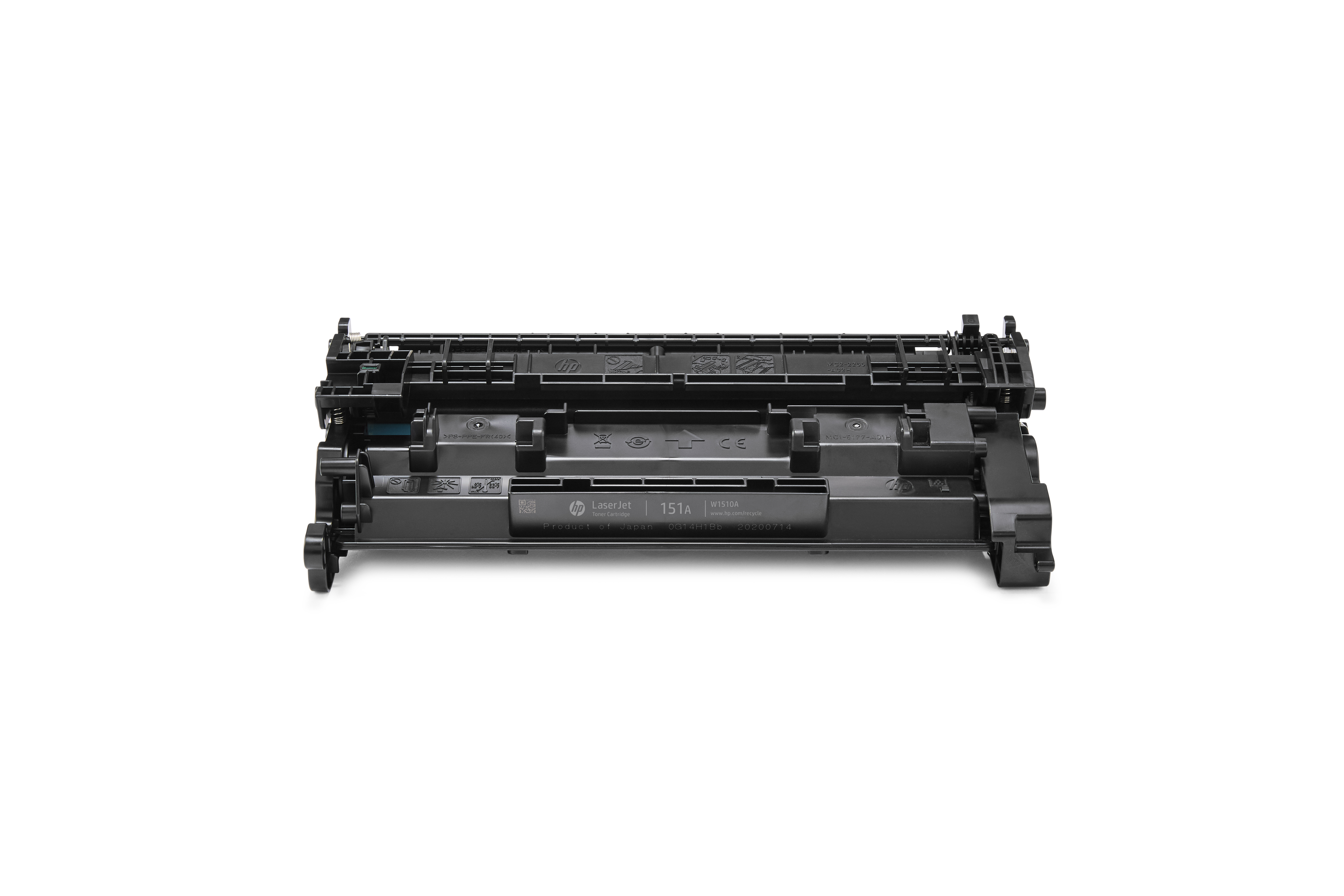 Beyaz zemin üzerinde HP 151A siyah toner kartuşu. Kartuş yatay olarak yönlendirilmiştir.