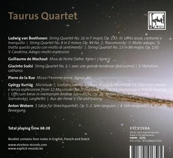 CD-Rückseite. Taurus Quartet Musikdetails. Weißer Text auf hellem Hintergrund.