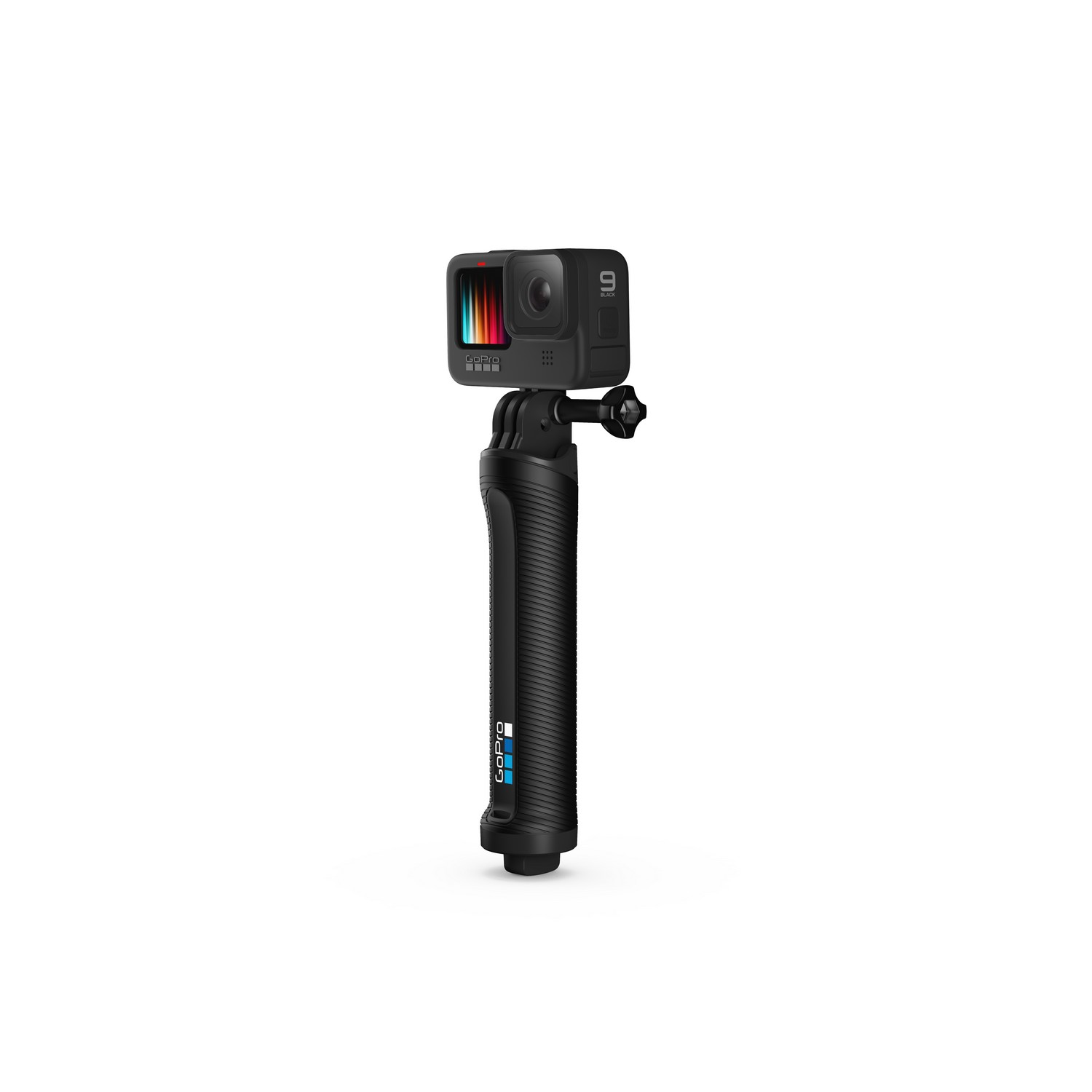 Een zwarte GoPro-actioncamera gemonteerd op een zwarte handgreep, met een kleurrijk display.