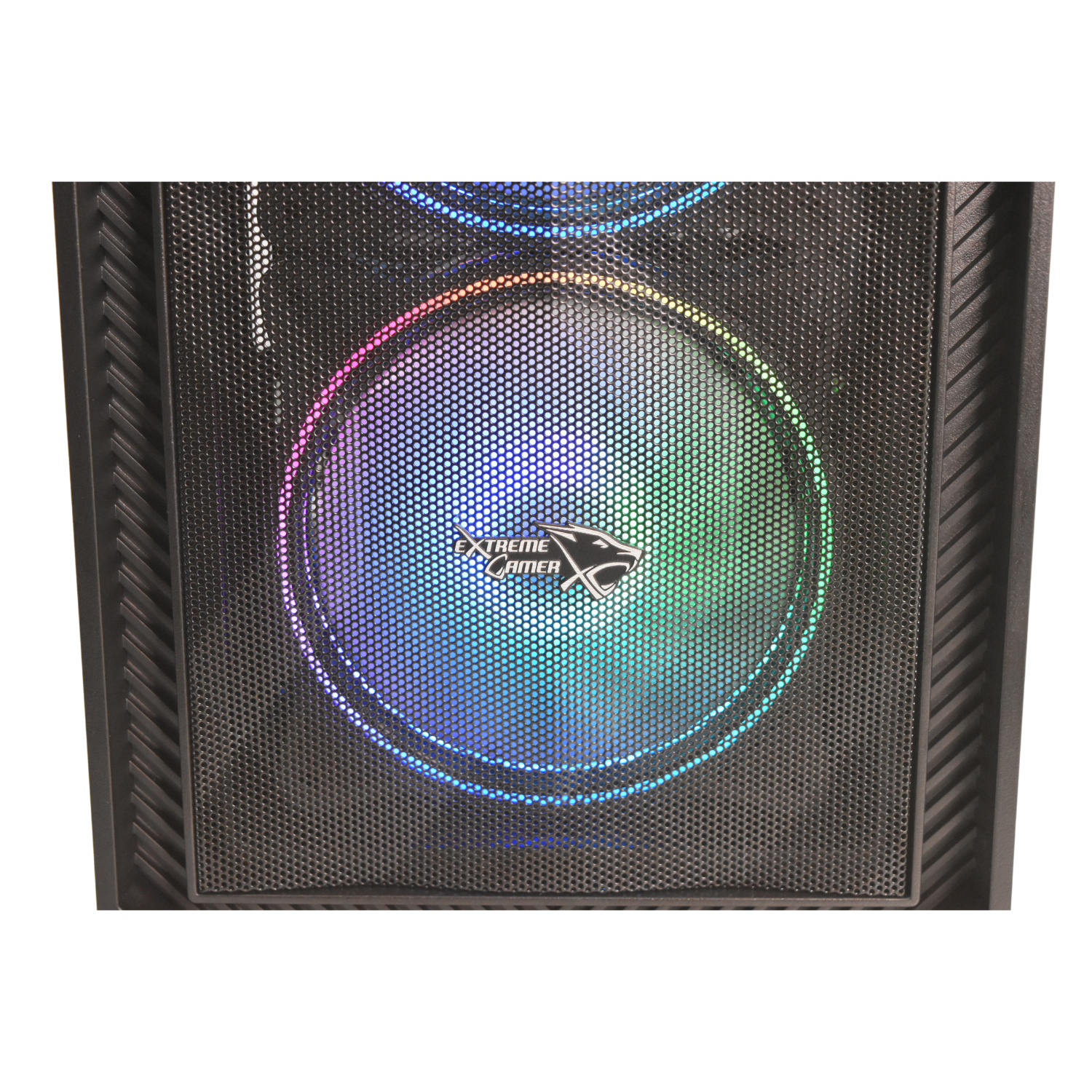 Een zwarte computerkast met een mesh voorkant, verlicht door een gloeiende, kleurrijke ventilator.