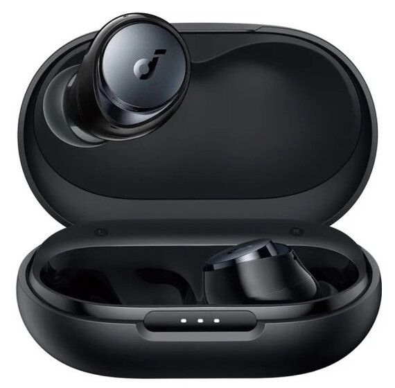 Czarne słuchawki Anker i ich etui ładujące, otwarte, aby pokazać obie słuchawki.