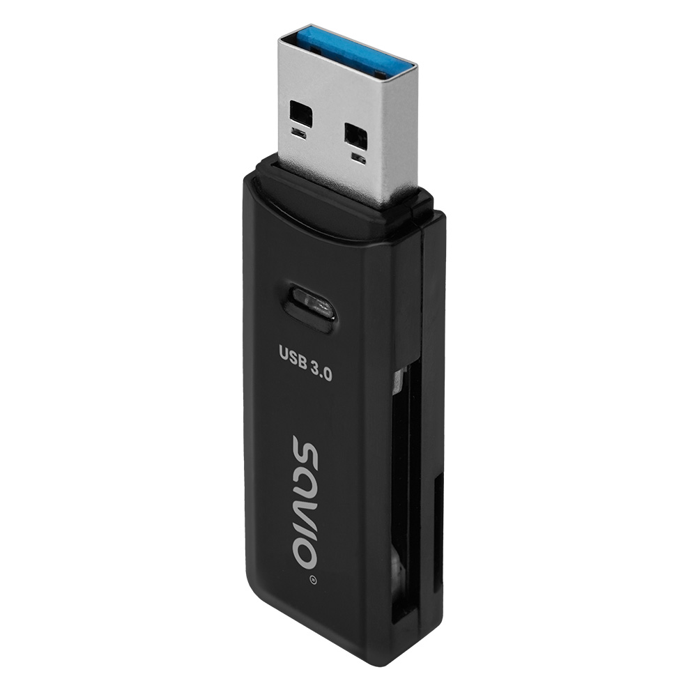 Fekete USB 3.0 pendrive, 'SAVIO' logóval, és kék USB csatlakozóval.