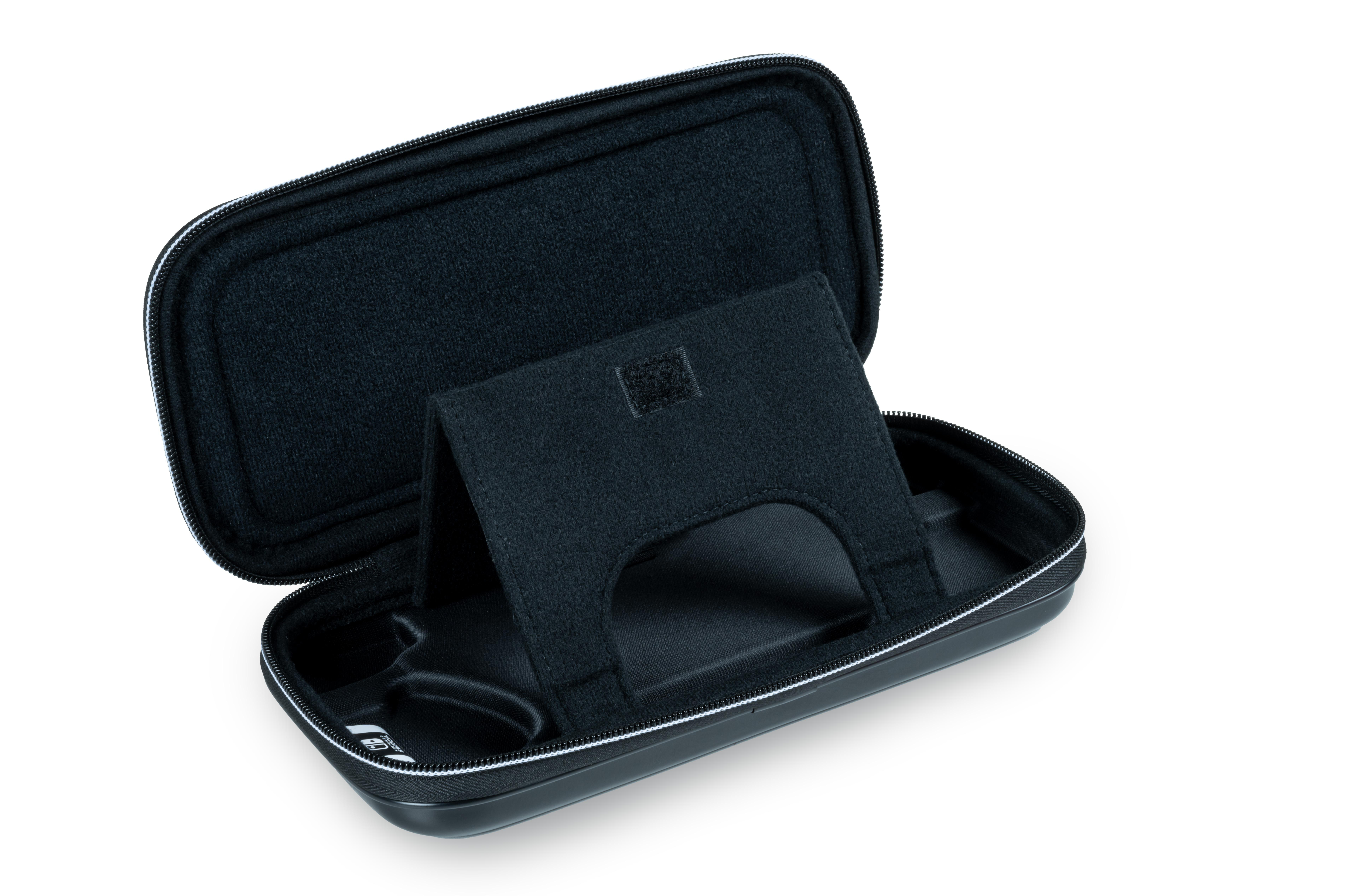 Eine schwarze Hülle für ein Handheld-Spielgerät. Die Hülle ist offen und hat einen Ständer im Inneren.