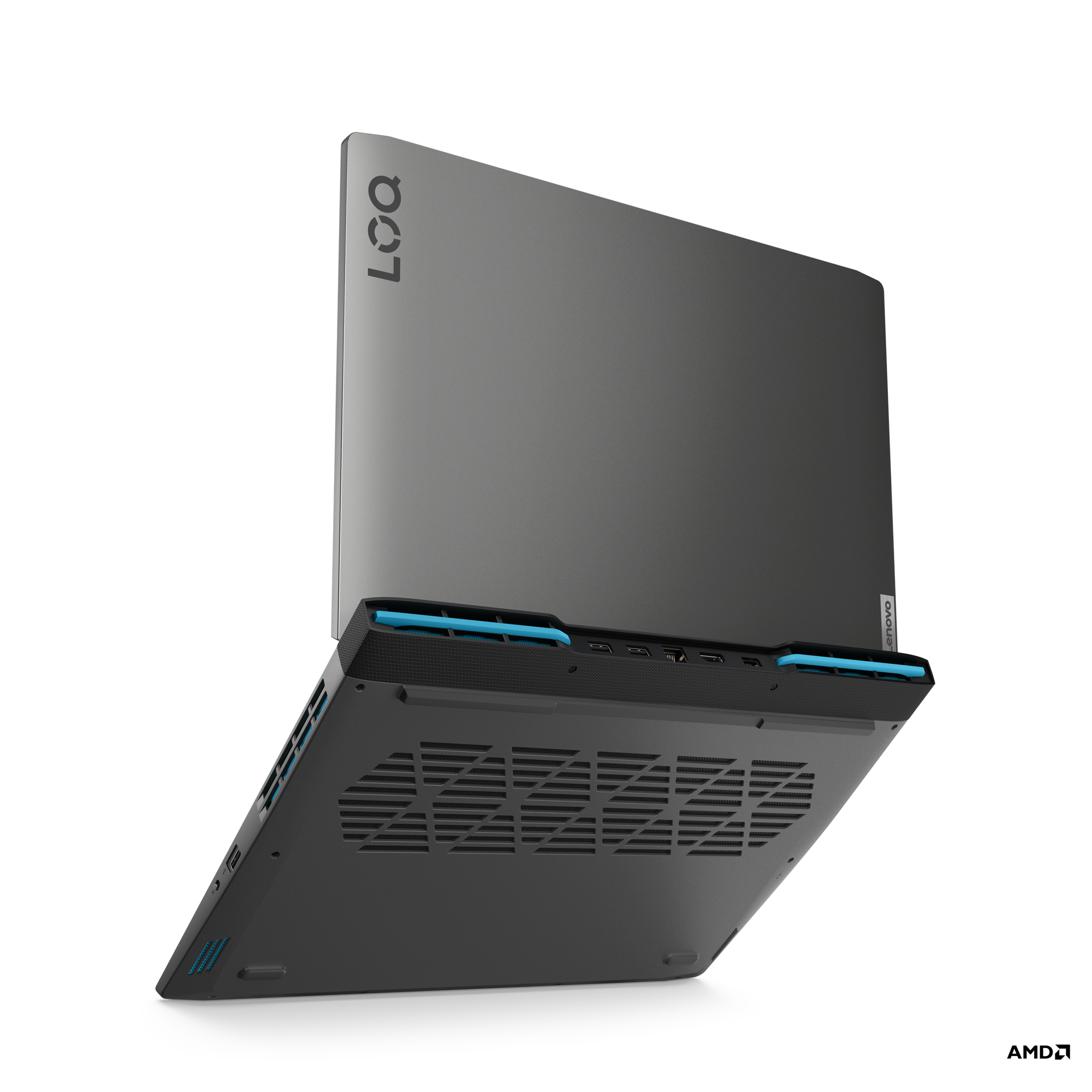 Gri ve siyah oyun dizüstü bilgisayarı, alttan görünüm. Arkada mavi vurgular.