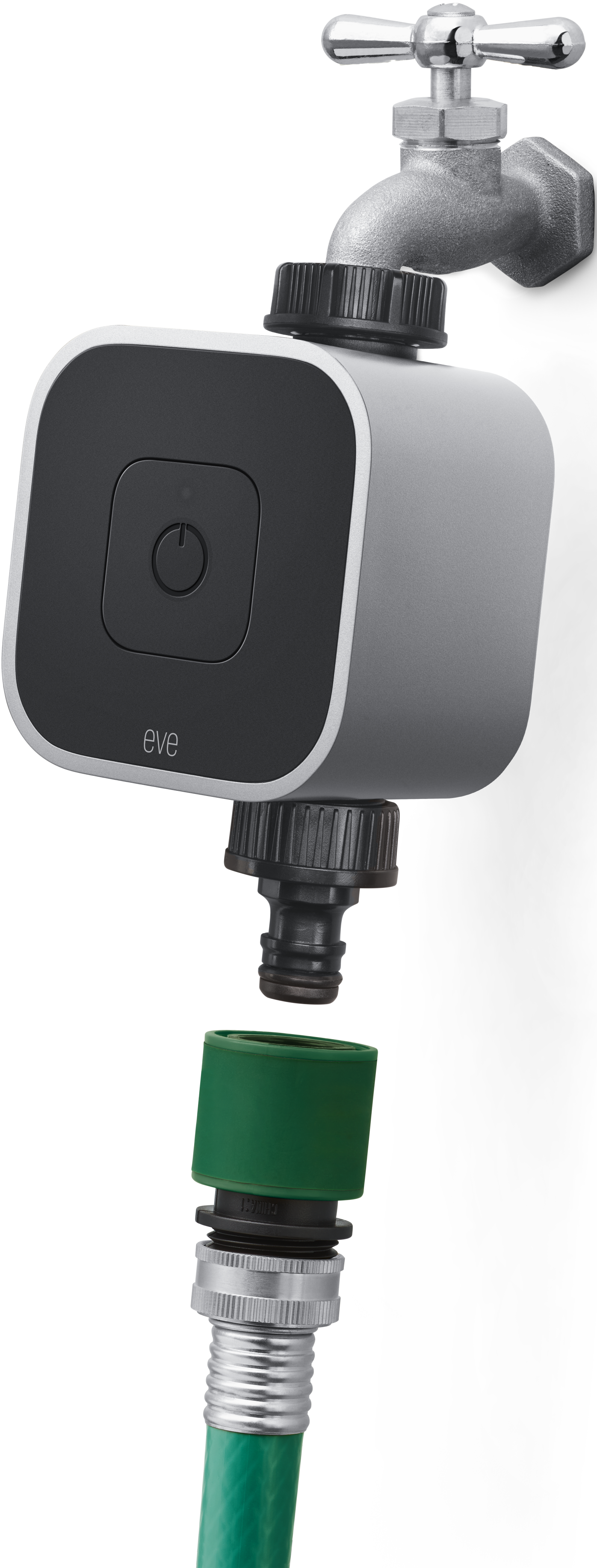 Controller dell'acqua intelligente collegato a un rubinetto. Tubo verde collegato.