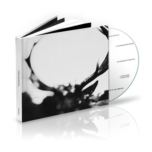 Albumcover, Schwarzweiß, offenes Buch mit CD. Abstraktes Bild, Buchtitel an der Seite.
