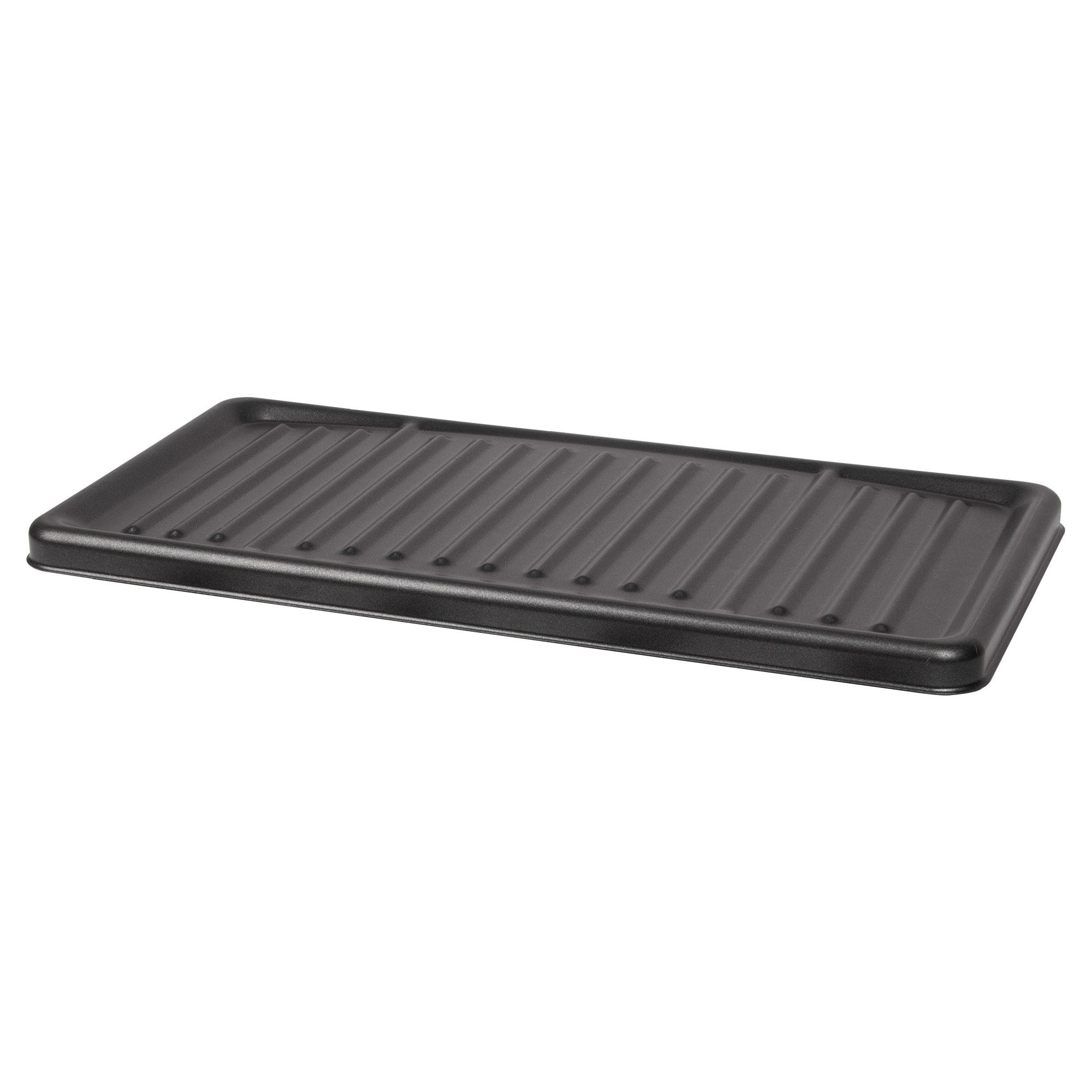 Eine schwarze, rechteckige Grillpfanne mit geriffelter Oberfläche. Sie liegt auf weißem Hintergrund.
