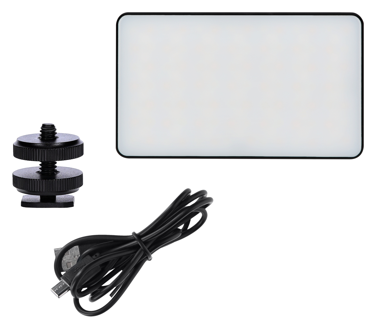 Ein rechteckiges LED-Licht, eine Halterung und ein USB-Kabel auf weißem Hintergrund.