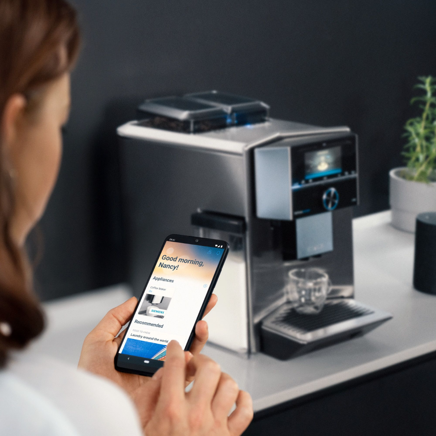 SIEMENS EQ.9 Plus s700 Connect TI9573X1RW - Volautomatische espressomachine - Maximaal aantal kopjes: 2 - Zilver