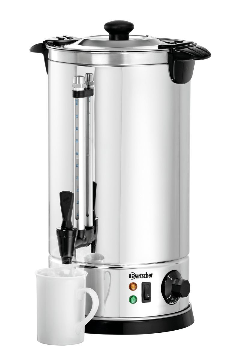 Kaffeemaschine aus Edelstahl mit Becher. Schwarzer Wasserhahn und Drehknopf.