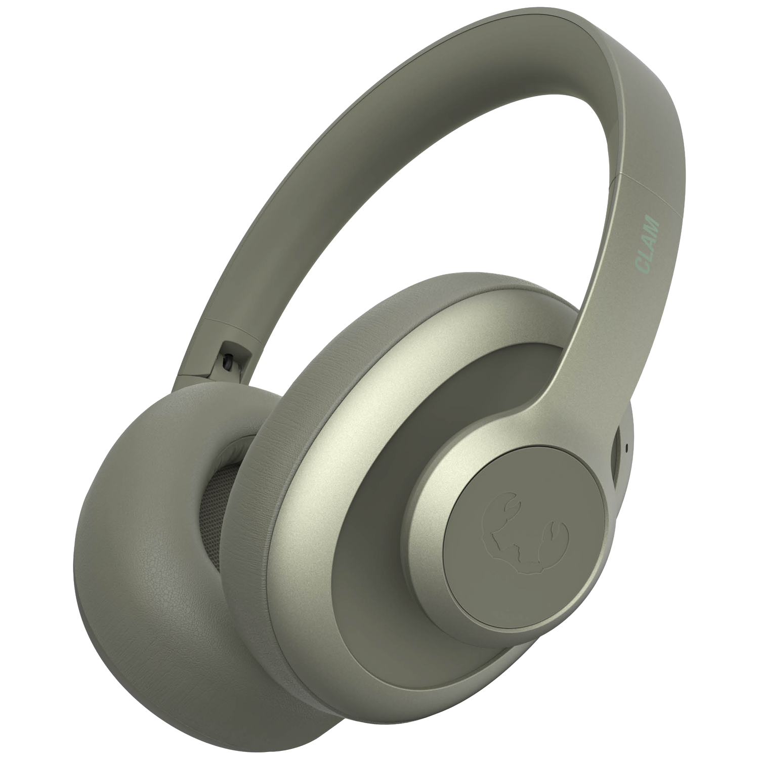 Olijfgroene koptelefoon, schuin. De merknaam 'CLAM' is zichtbaar op de hoofdband. De oorschelpen hebben een cirkelvormig ontwerp en logo.