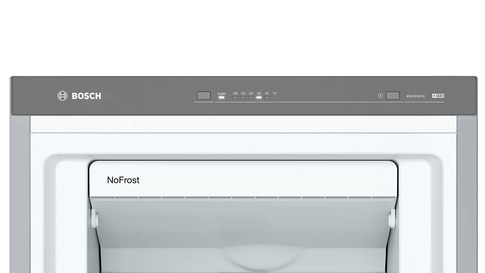 Hűtőszekrényajtó közeli képe, 'NoFrost' felirattal. Az ajtó nyitva van.