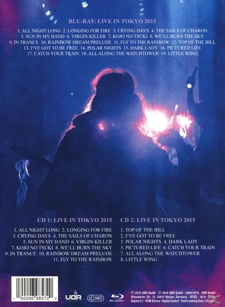 Rückseite einer Blu-ray-Hülle mit Songliste für Live in Tokyo 2015.