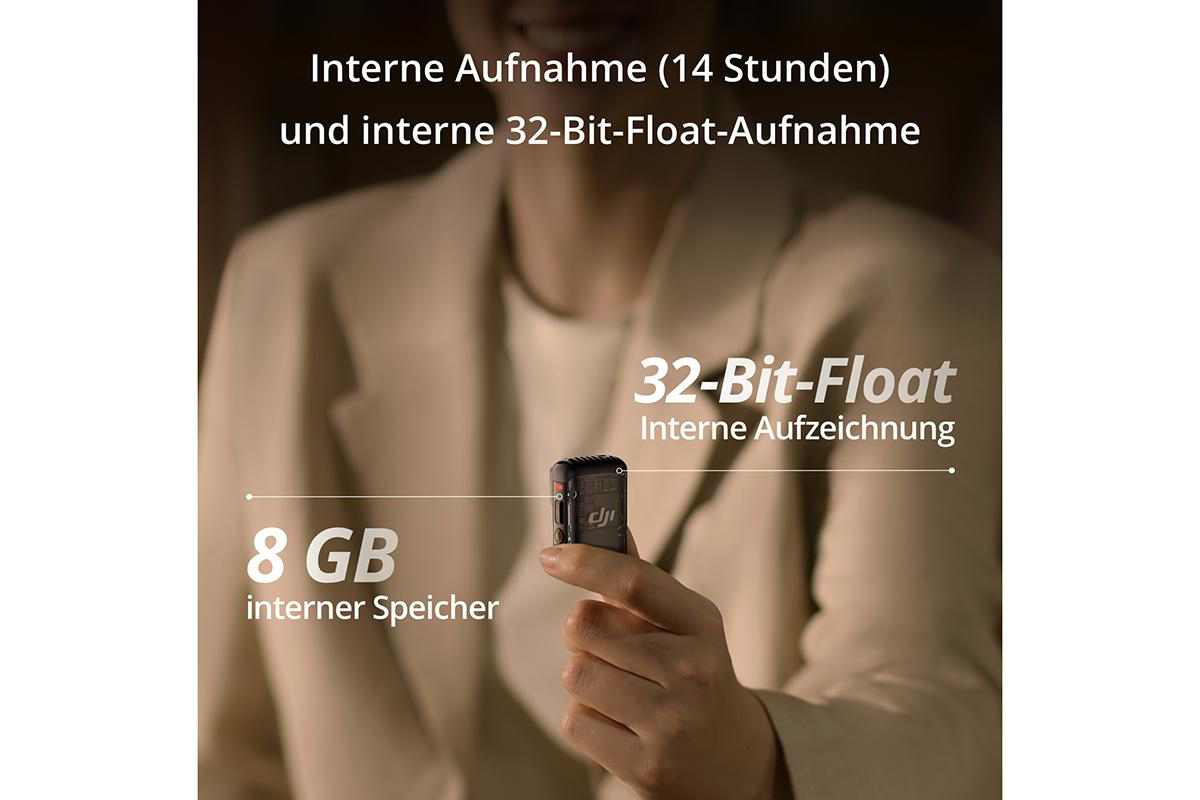 Schwarzes Mikrofon-Gerät in einer Hand, Text über Speicher und Aufnahme.