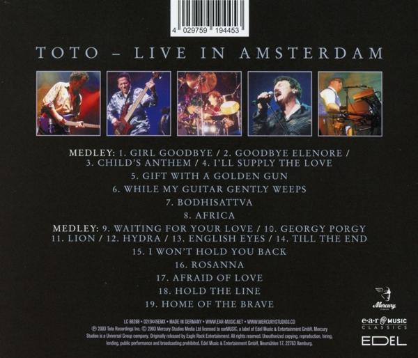 CD-Cover von TOTO - Live in Amsterdam, mit Bandfotos und Trackliste.