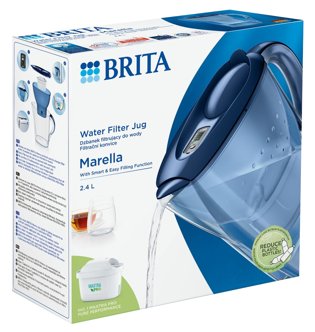 Egy Brita vízszűrő kancsó egy dobozzal, amely a kancsót, a szűrőt és a vizet mutatja.
