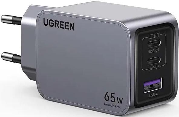 Un caricabatterie UGREEN Nexode Pro grigio con tre porte.