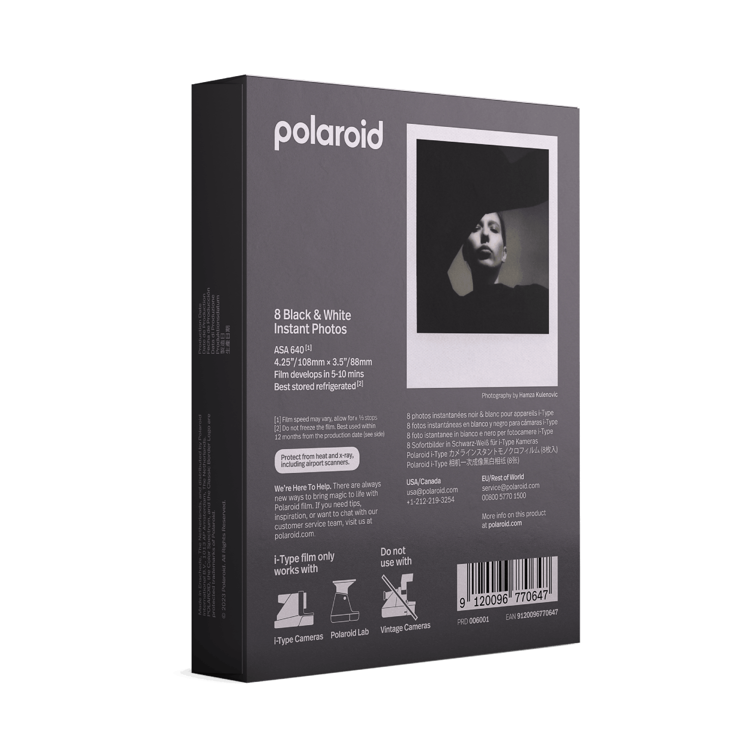 Una caja de película Polaroid, con una imagen de una persona y texto en el embalaje.