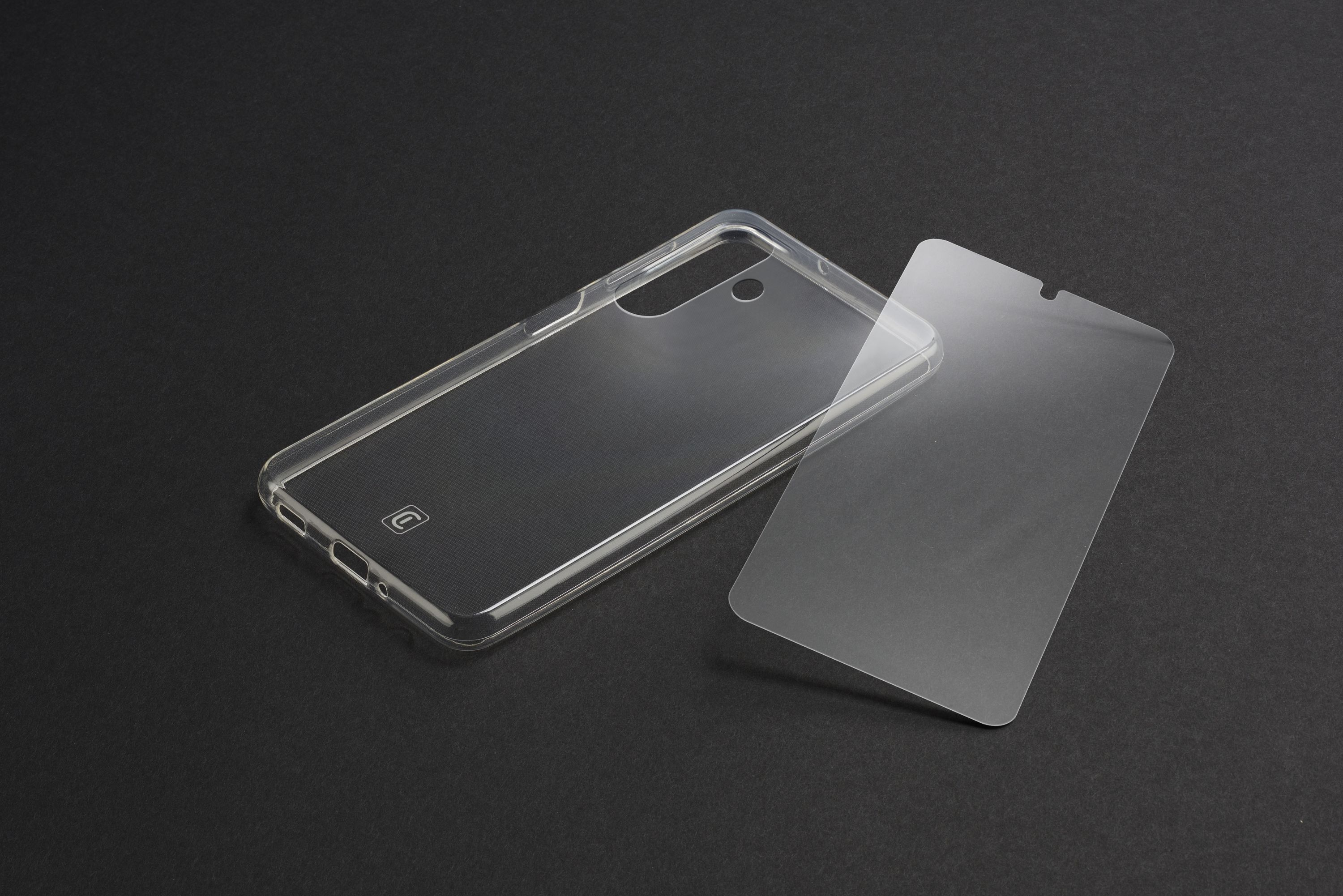 Coque de téléphone transparente avec protecteur d'écran sur noir.