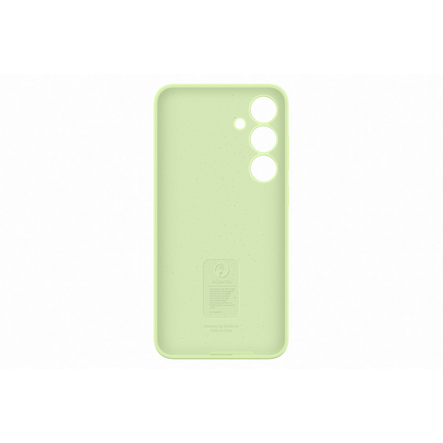 Groene telefoonhoes met drie camera-uitsparingen en tekst op de achterkant.