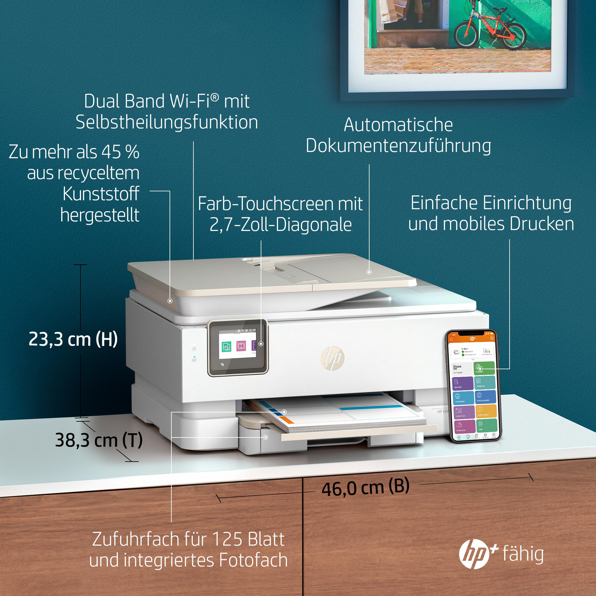 Ein weißer Drucker mit einem Smartphone und seinen Funktionen, mit Maßen in cm.