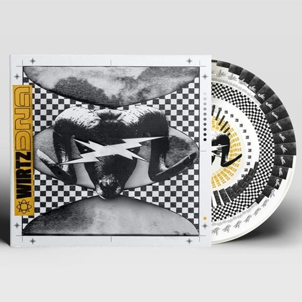 Albumcover. Ein Widderkopf mit Blitz auf kariertem Hintergrund. Außerdem eine CD in einer Hülle.