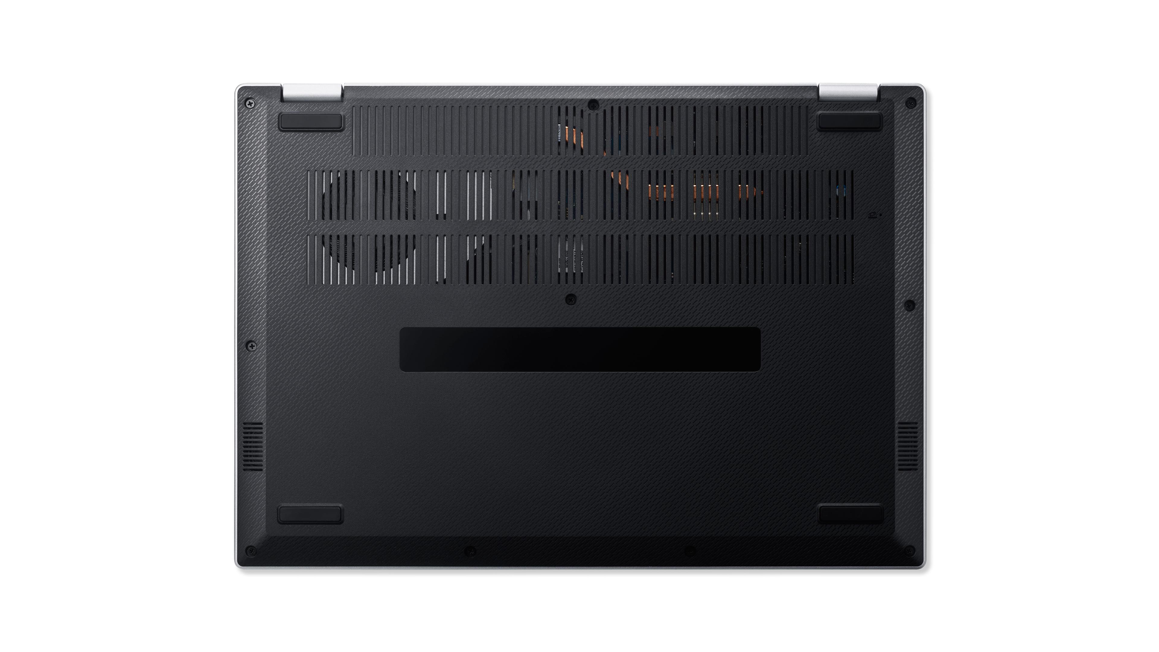 Die Unterseite eines schwarzen Laptops mit Lüftungsschlitzen und einer zentralen Platte. Der Hintergrund ist weiß.