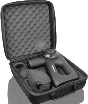 Pistolet de massage noir et accessoires dans un étui noir ouvert avec rembourrage en mousse.