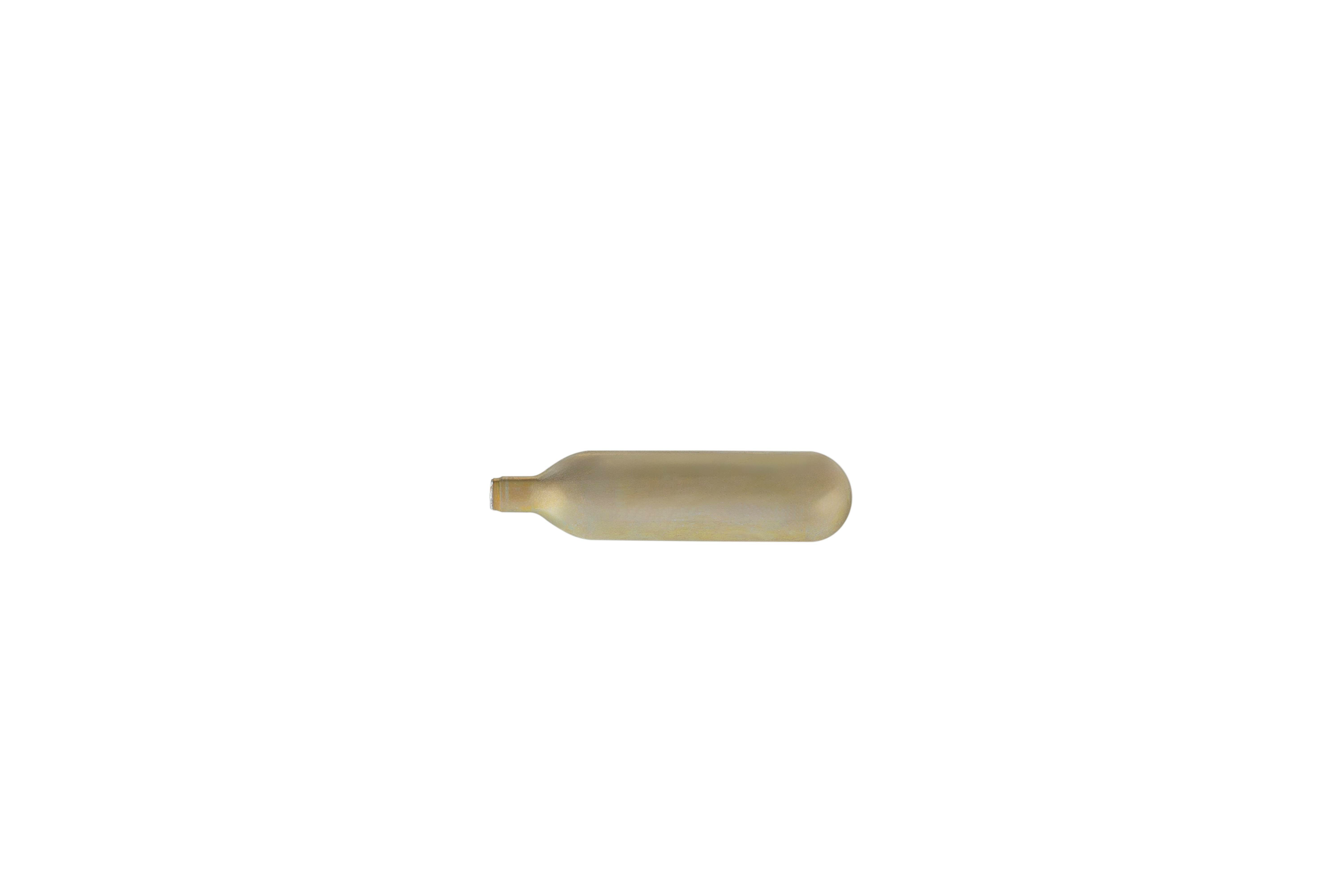 Goldfarbenes zylindrisches Objekt mit kleiner Spitze, auf weißem Hintergrund.